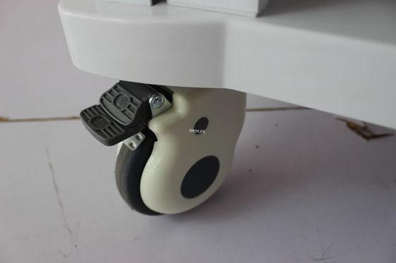 อุปกรณ์รถเข็นฉุกเฉินของโรงพยาบาล 680MM 85CM อุปกรณ์การแพทย์