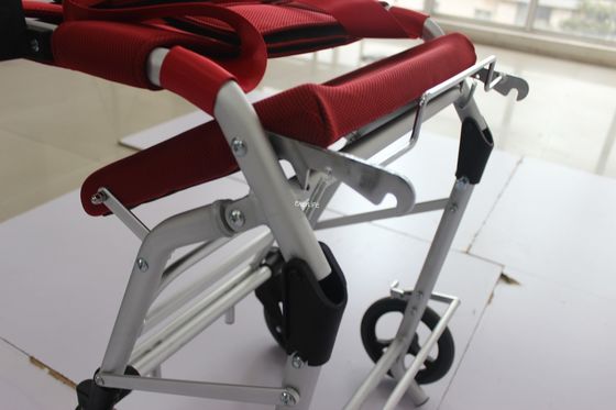 อลูมิเนียมอัลลอยด์ 120 กก. พับขึ้นรถเข็นไฟฟ้าแบบใช้มอเตอร์น้ำหนักเบาพับได้ GB2626