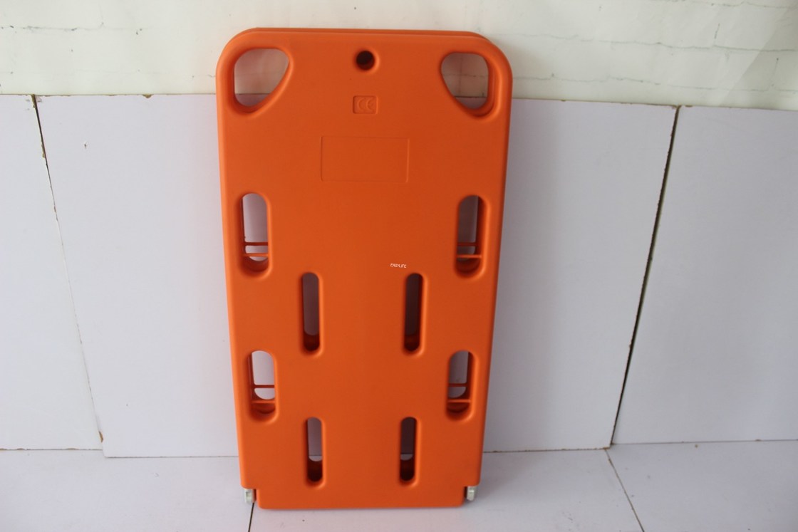 กระดานกระดูกสันหลังพลาสติกพับได้ด้วยความหนาแน่นสูง สําหรับเตียงฉุกเฉิน พร้อมด้วยการฉายรังสีเอ็กซ์และ CT